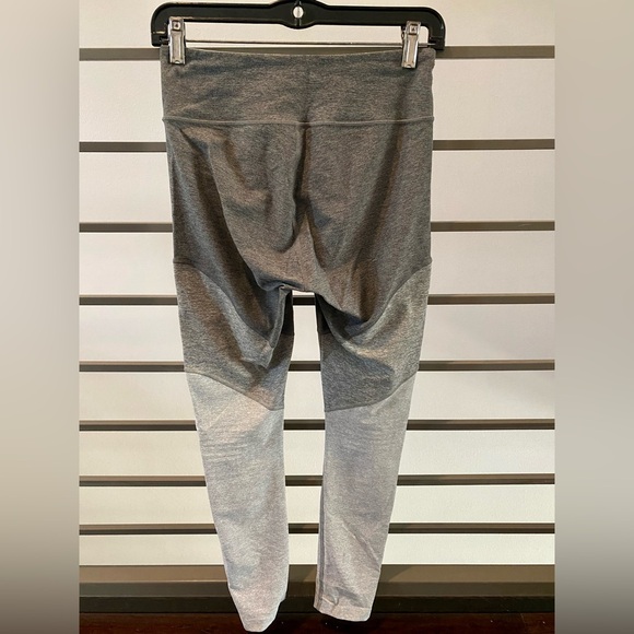 Outdoor Voices Spring 7/8 Multicolored Leggings- Heather Dove - Picture 2 of 5